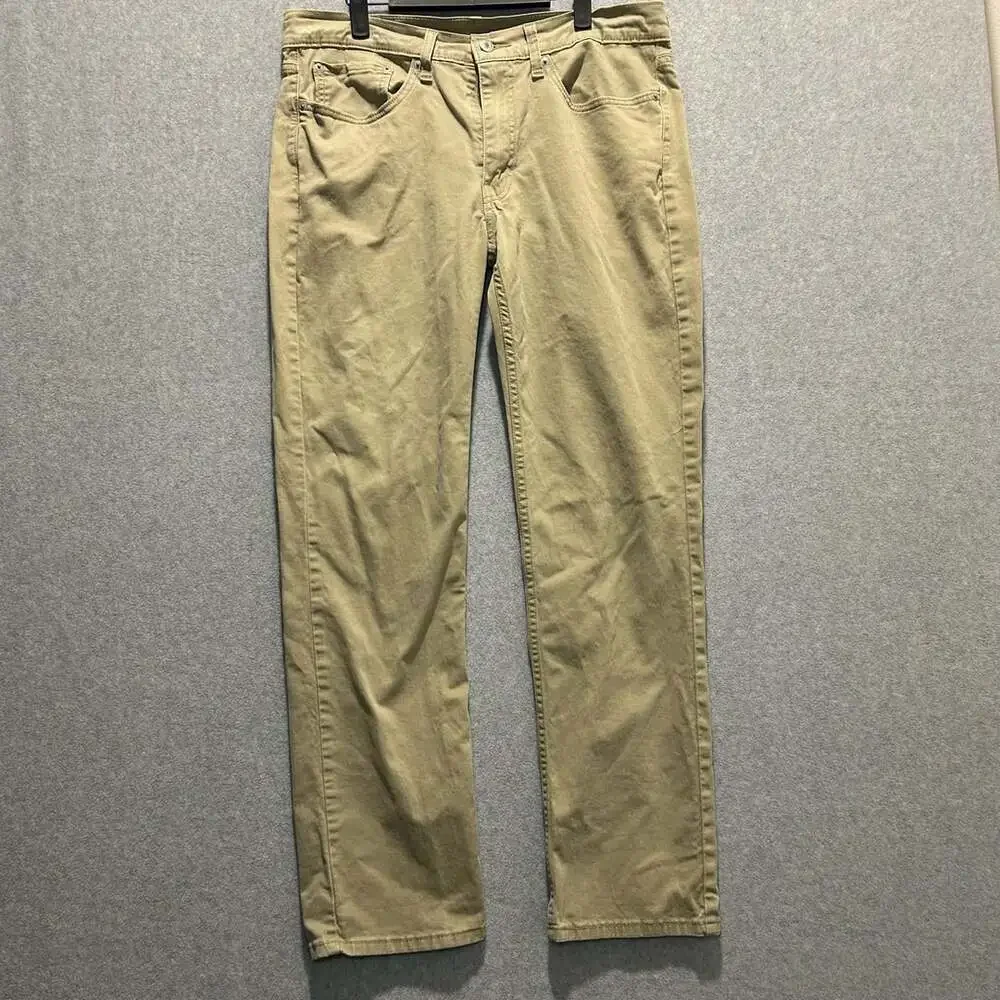 Levi's 514 Tan Straight Fit Pants Size 34x32
